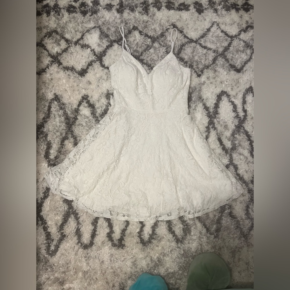 White lace dress!